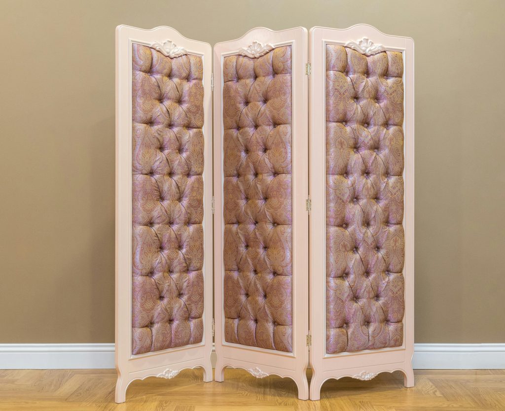 Comment séparer une pièce en deux sans travaux ?
