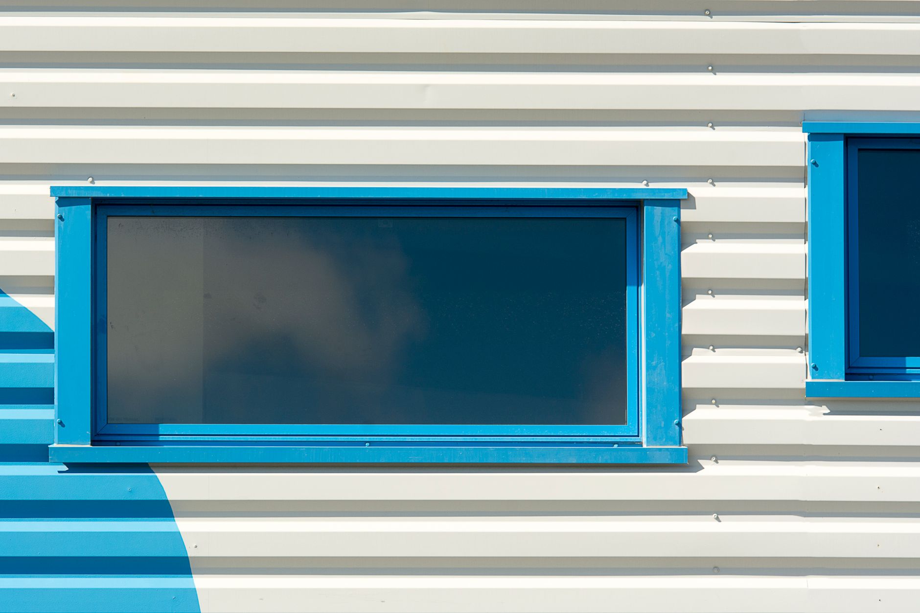 Détail d une fenêtre en PVC ouverte